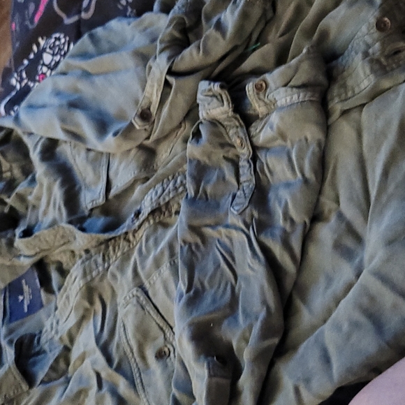 AE Boyfriend Cotton Button Up - Picture 2 of 5